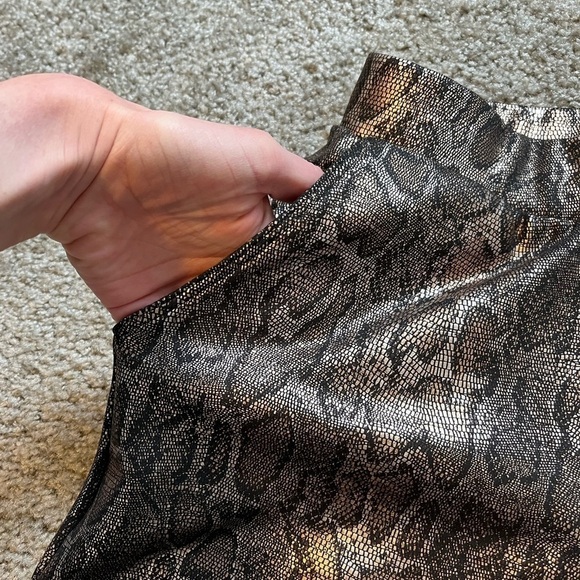 My charmo snakeskin “faux leather” print pant leggings small nwt - Picture 5 of 8